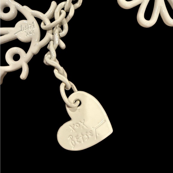 BETSEY Johnson Silver Butterfly Charm Keychain - Picture 3 of 3